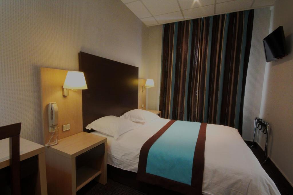 
Double Room with Bath
