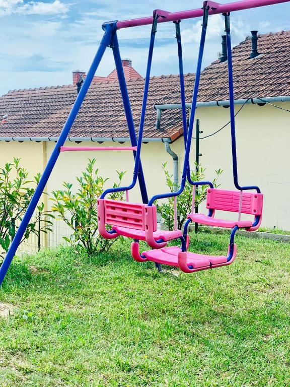 Herní místnost nebo prostor pro děti v ubytování Lilium Villa Hévíz