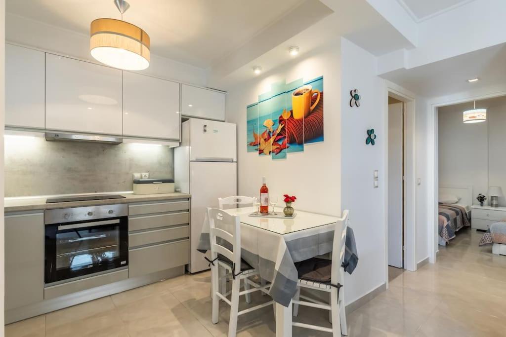 Kuchyň nebo kuchyňský kout v ubytování Nevila House