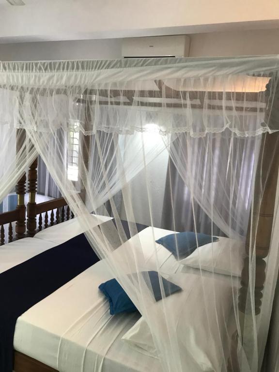 Unawatuna Beach Bungalow - - 14