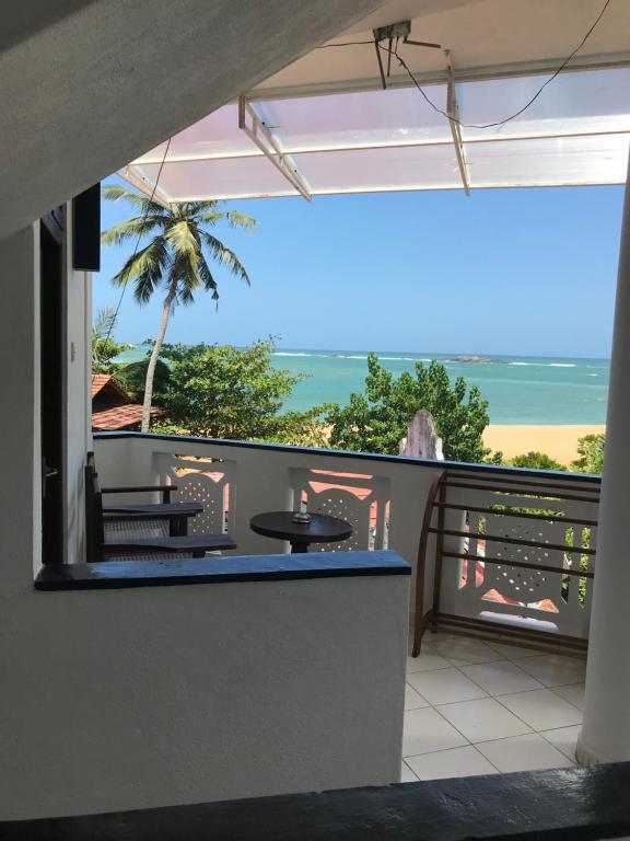 Unawatuna Beach Bungalow - - 12