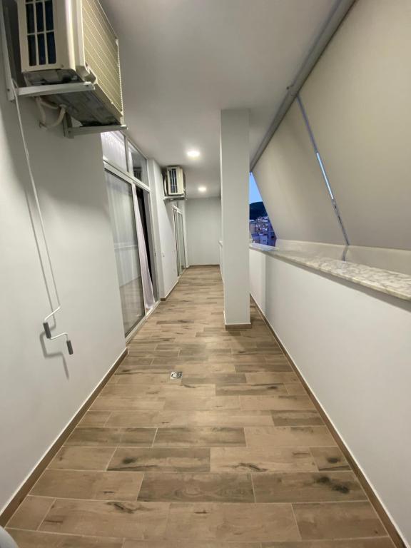 8th Floor Luxury Apartament Tirana - Imazhi 3