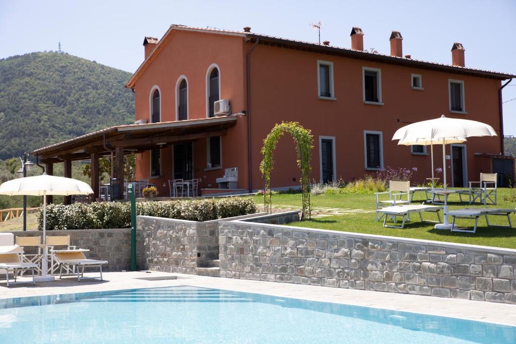 Bazén v ubytování Agriturismo Il Dolce Vivere nebo v jeho okolí