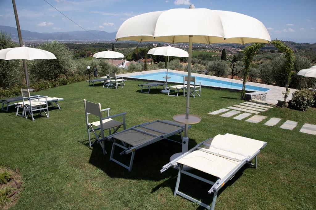Bazén v ubytování Agriturismo Il Dolce Vivere nebo v jeho okolí