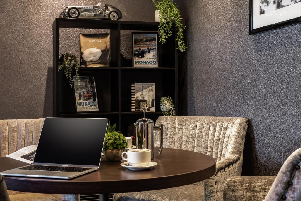 The Devon Hotel - Resim 13