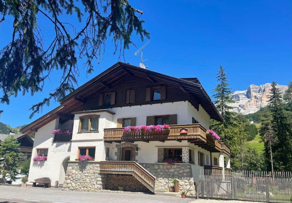 Nespecifikovaný výhled na hory nebo výhled na hory při pohledu z bed and breakfast
