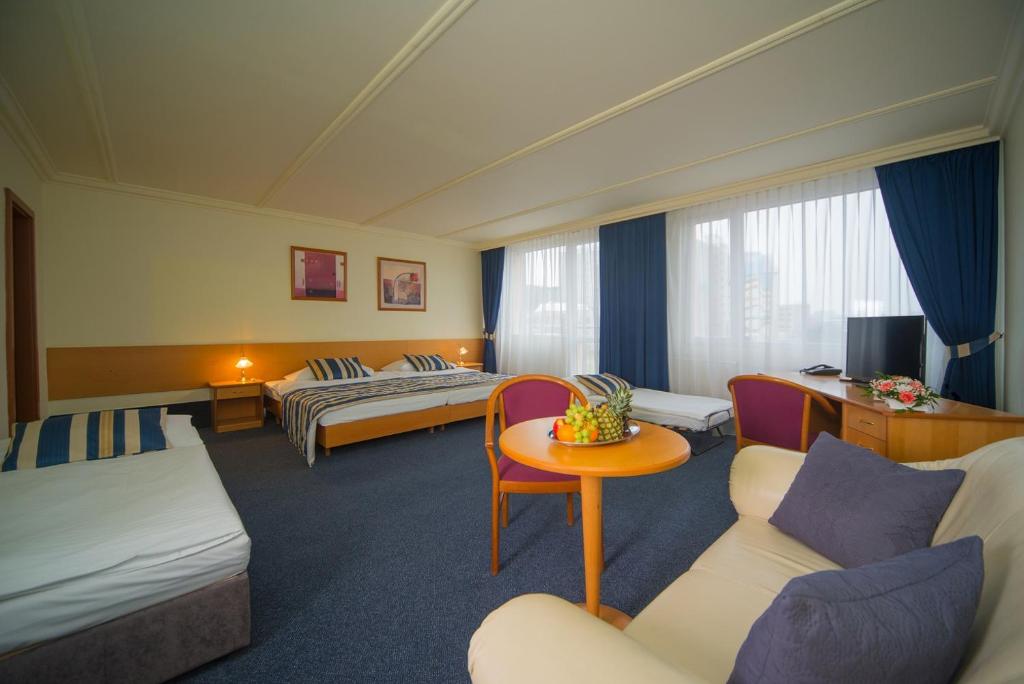 TOP HOTEL Praha - Resim 2