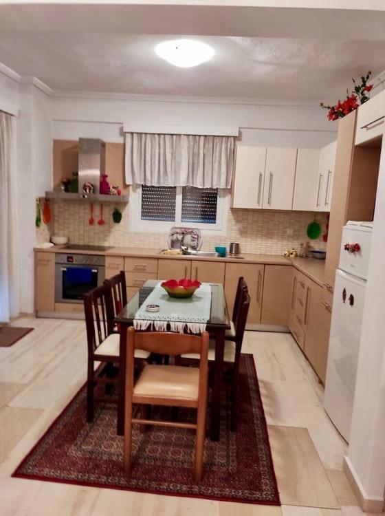 Kép Marys House , Lovely 2-bedroom Apartment szállásáról Szalonikiben a galériában