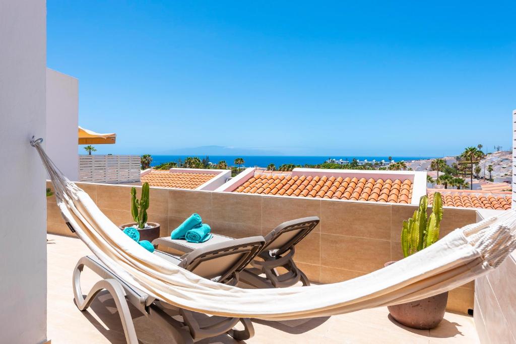 Haciendas Village Tenerife - 1 Bedroom Bungalow With Large Balcony, Hammock And Sea View