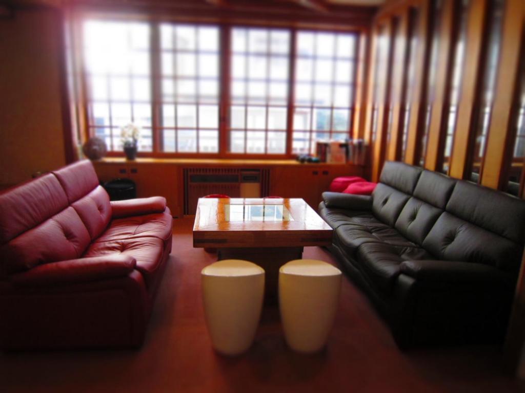 Posezení v ubytování Nozawa Onsen Utopia