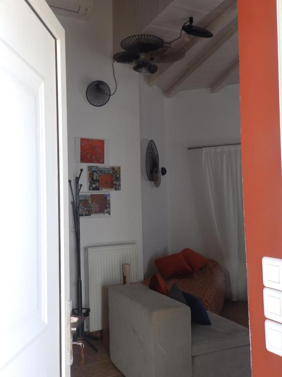 Posezení v ubytování Mykonos Ornos RedOcher Home