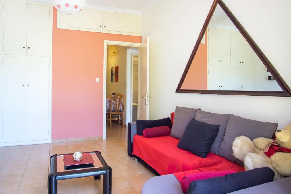 Posedenie v ubytovaní Mema's Tranquil Apartment in Patra