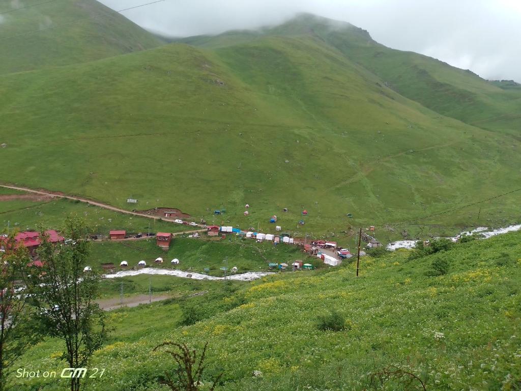 Yedigöller Turan Suit