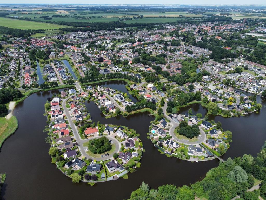 Een luchtfoto van B&B de Wiekeborg