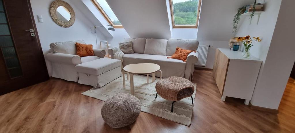 Posedenie v ubytovaní Apartament w centrum - Nasze poddasze