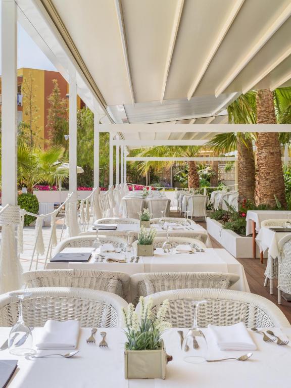 Restaurace v ubytování H10 Cambrils Playa