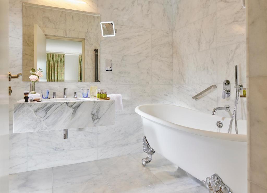 Koupelna v ubytování Actons Hotel Kinsale