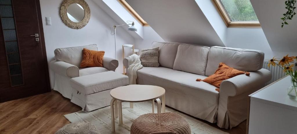Posedenie v ubytovaní Apartament w centrum - Nasze poddasze