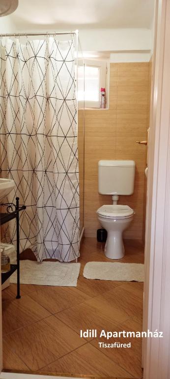 Koupelna v ubytování Idill Apartmanház B&B