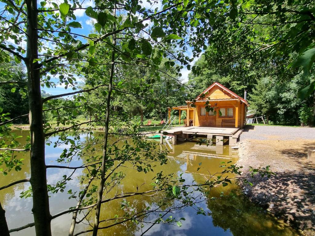 Insolite Chalet de pêche Sérénité - Bien Etre, Ban-sur-Meurthe-Clefcy –  Tarifs 2024