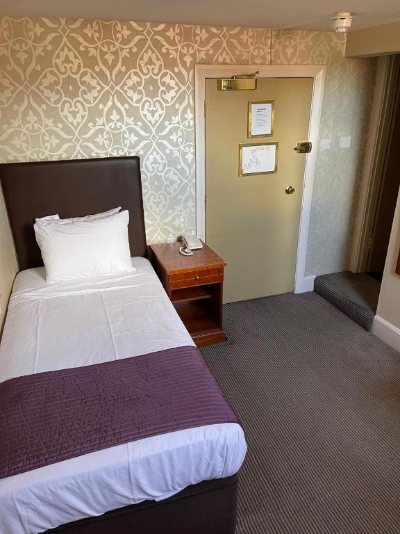 Manor Hotel by Greene King Inns - Single Room