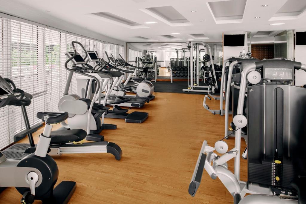 Fitness centrum a/nebo fitness zařízení v ubytování Adagio Premium Dubai Al Barsha