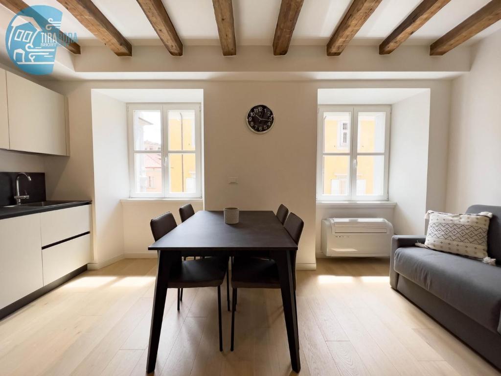 Kuchnia lub aneks kuchenny w obiekcie Cavana 10 Tirabora Short Rent