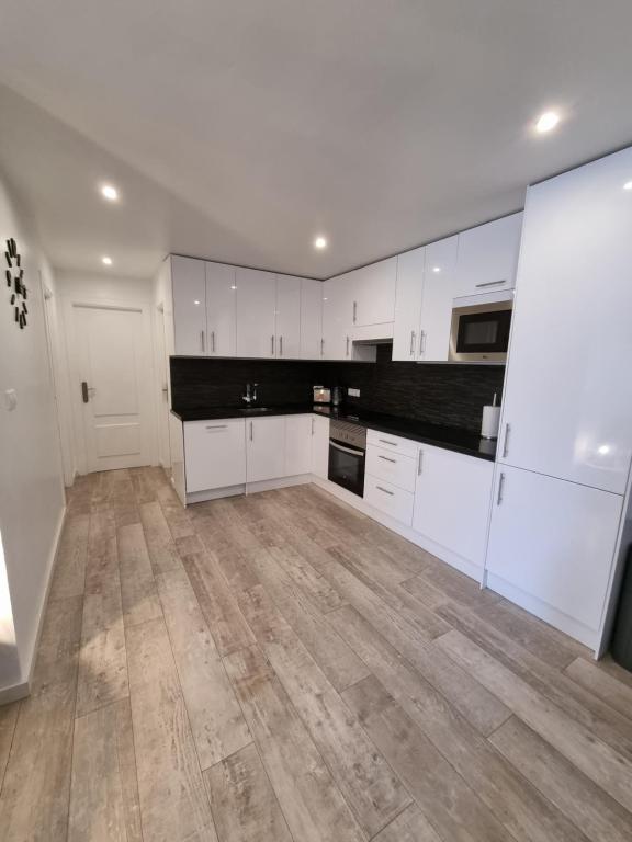 A kitchen or kitchenette at 3 Bedroom Apartment Playa Flamenca La Zenia