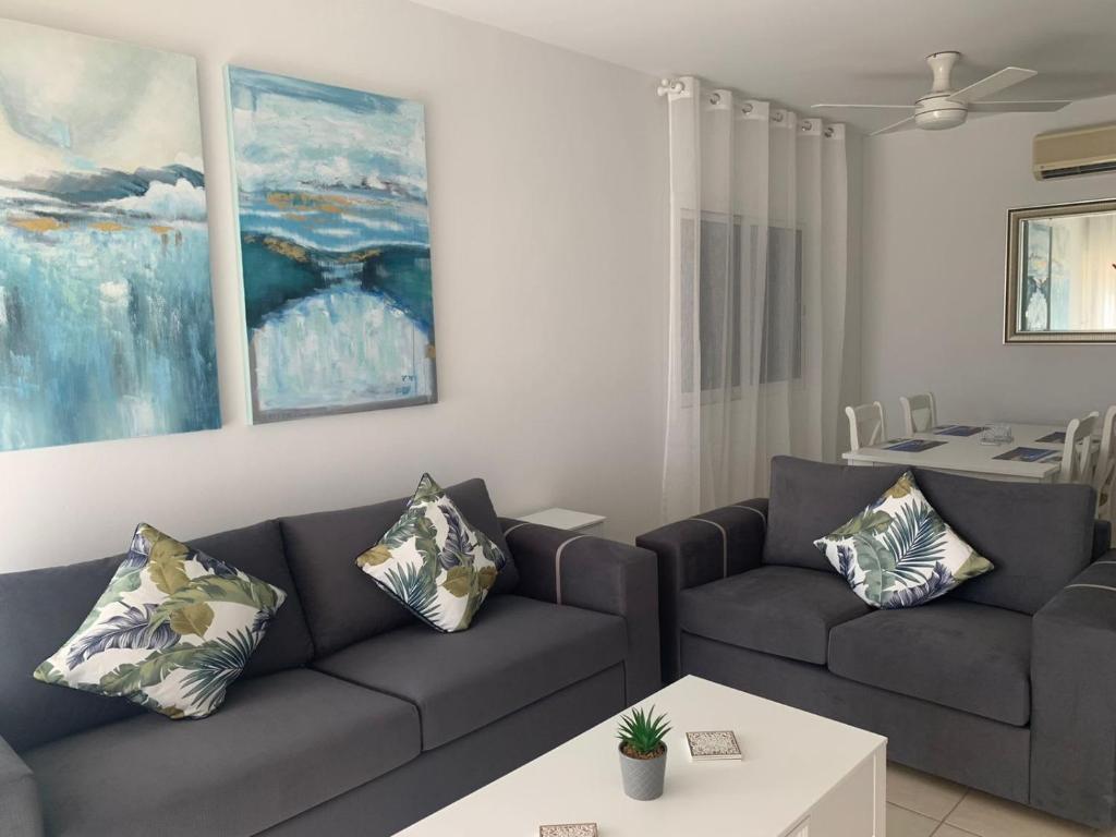 Fotografie z fotogalerie ubytování Limnaria Gardens - modern sunny 2 bed apartment v destinaci Paphos City
