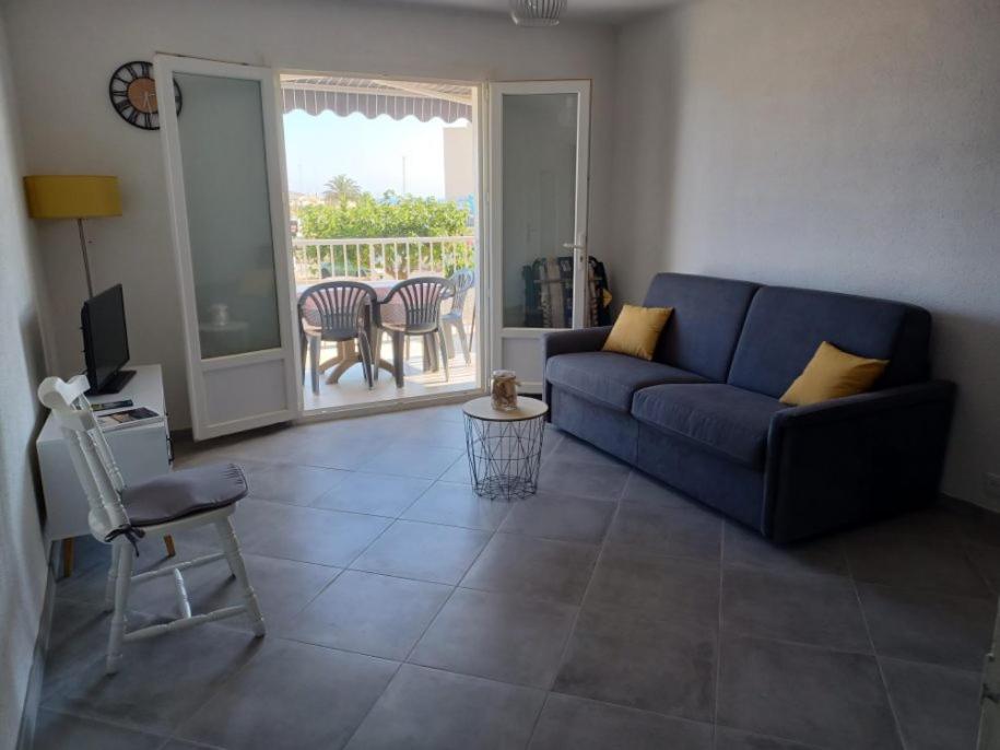 Posedenie v ubytovaní Superbe appartement avec vue sur le port et plage