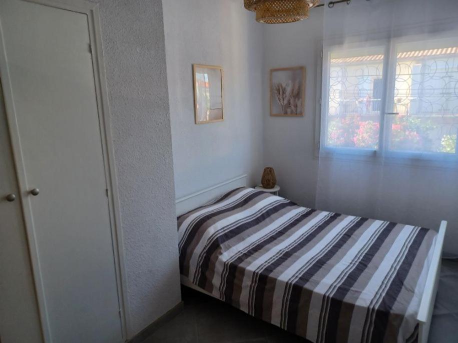 Posteľ alebo postele v izbe v ubytovaní Superbe appartement avec vue sur le port et plage