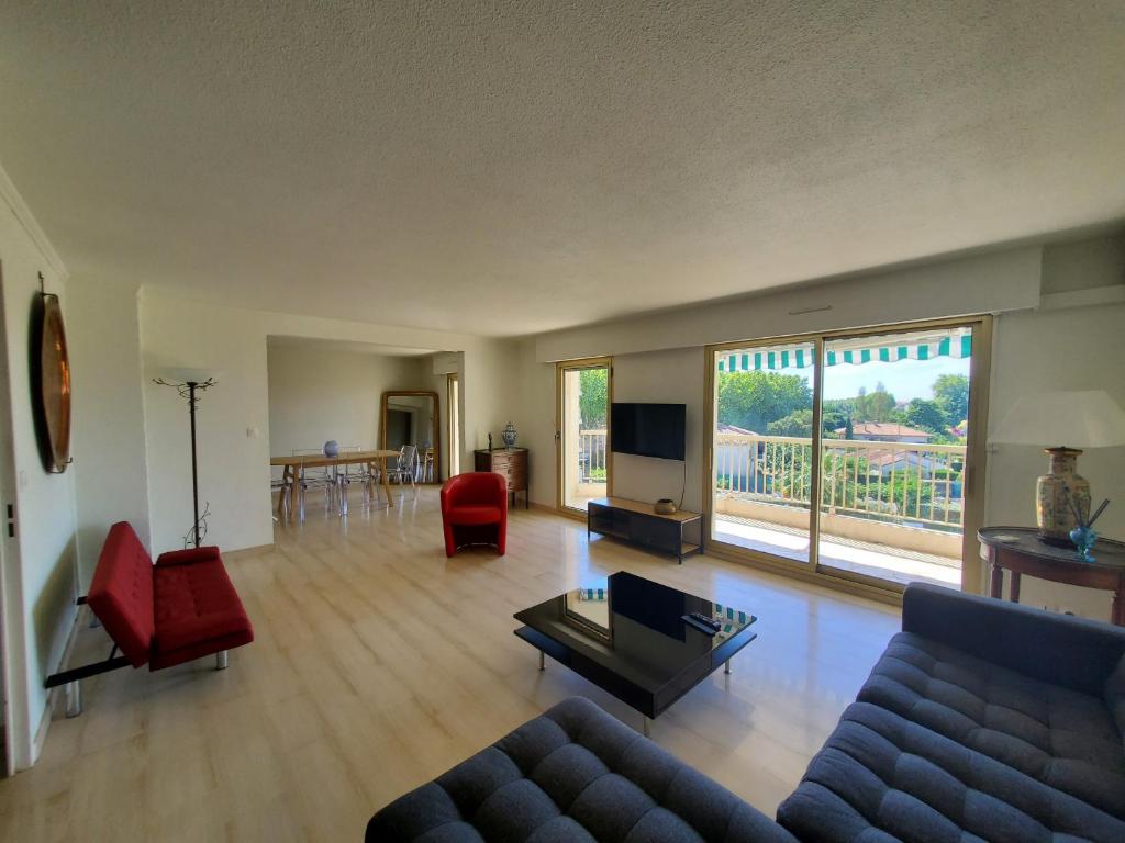 Fotografia z galérie ubytovania FREJUS T3 95 m2 climatise 6 personnes piscine par v destinácii Fréjus