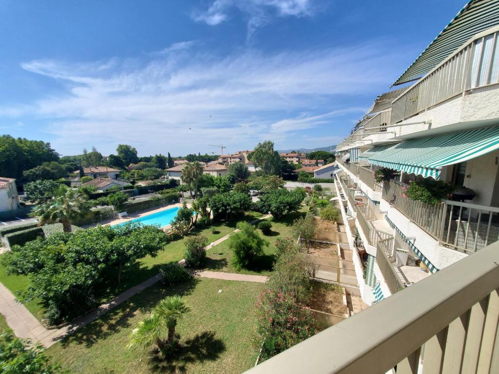 Fotografia z galérie ubytovania FREJUS T3 95 m2 climatise 6 personnes piscine par v destinácii Fréjus