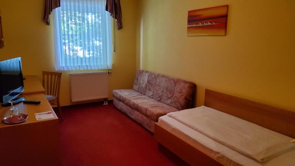 Hotel-Café 3 Kronen - Single Room With Shower