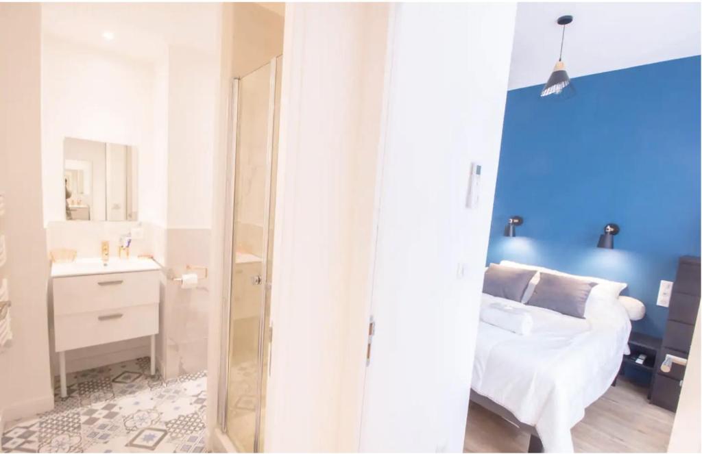 Kúpeľňa v ubytovaní Bel appartement idéalement situé - Tour Eiffel
