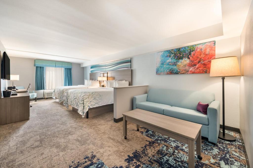 Легло или легла в стая в Costa Azul Suites Virginia Beach by Red Collection
