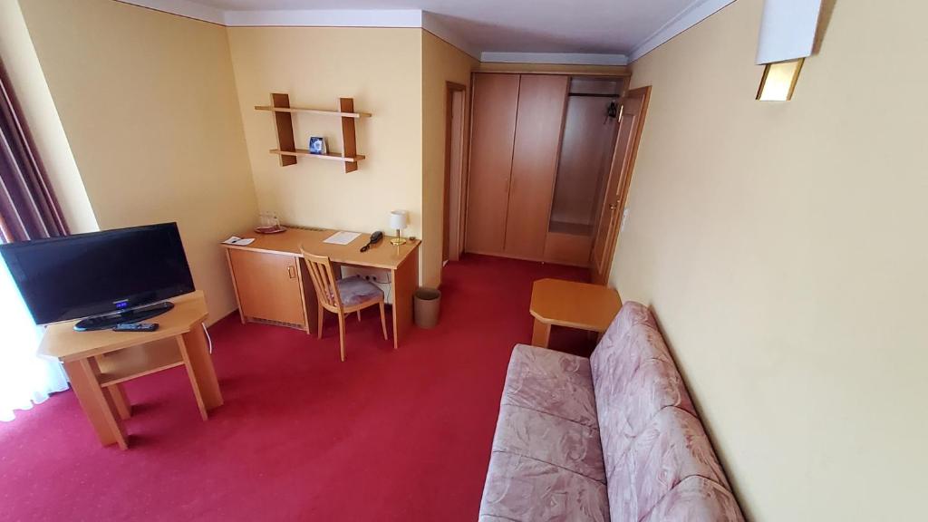 Hotel-Café 3 Kronen - Twin Room With Shower