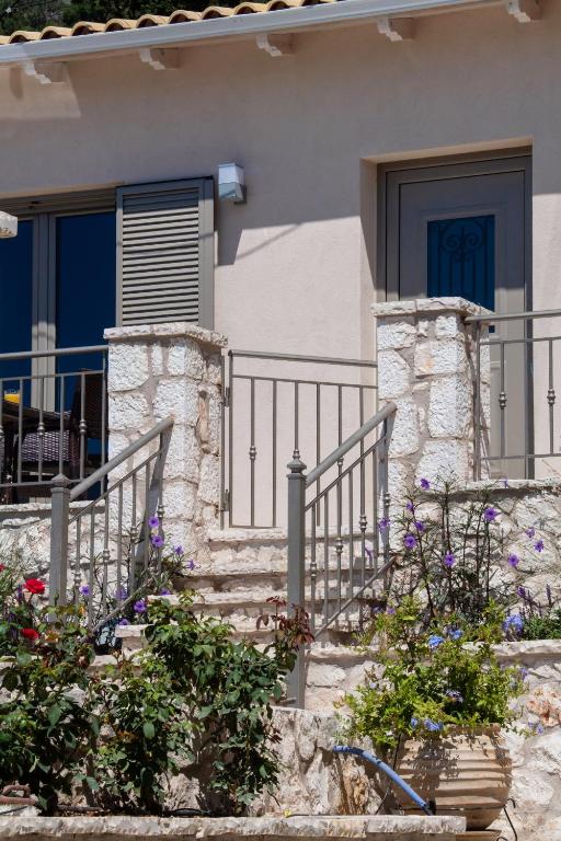 The building in which the holiday home is located