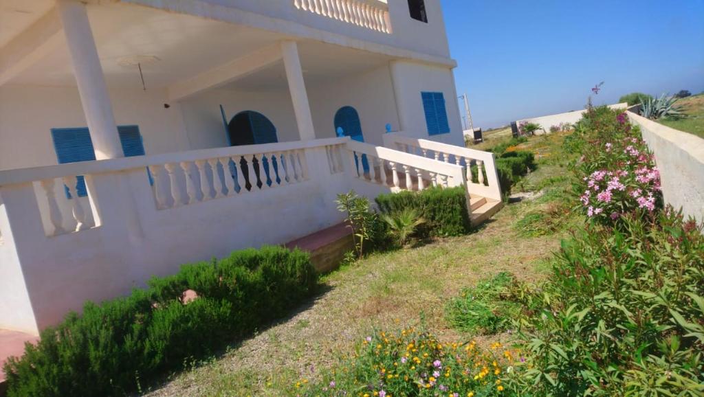 Villa en el campo sobre el mar, Ras El Ma – Bijgewerkte prijzen 2023 Villa En El Campo Sobre El Mar, Ras El Ma – Bijgewerkte Prijzen 2023