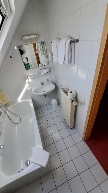 Hotel-Café 3 Kronen - Deluxe Double Room With Bath