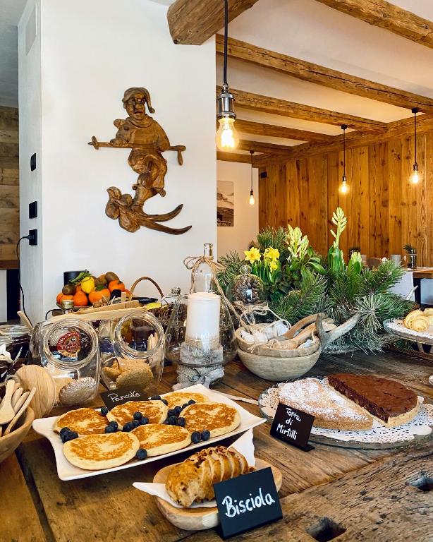 Jedlo v ubytovaní bed & breakfast alebo blízkom okolí