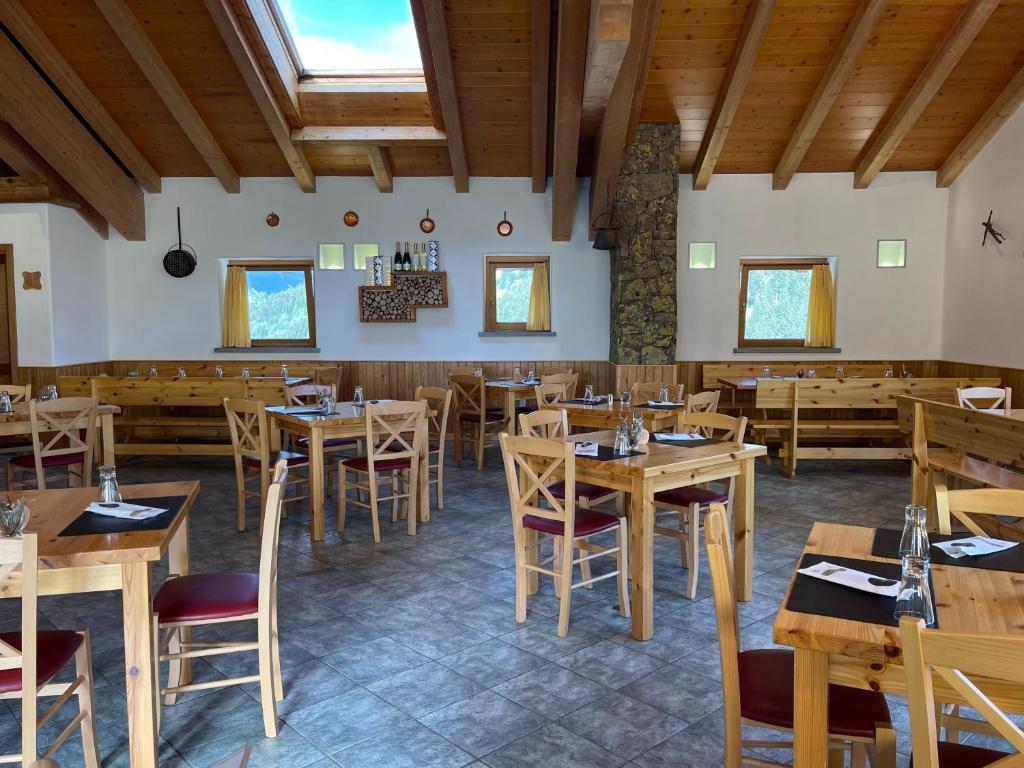 Restaurace v ubytování Hotel San Carlo, tra Bormio e Livigno