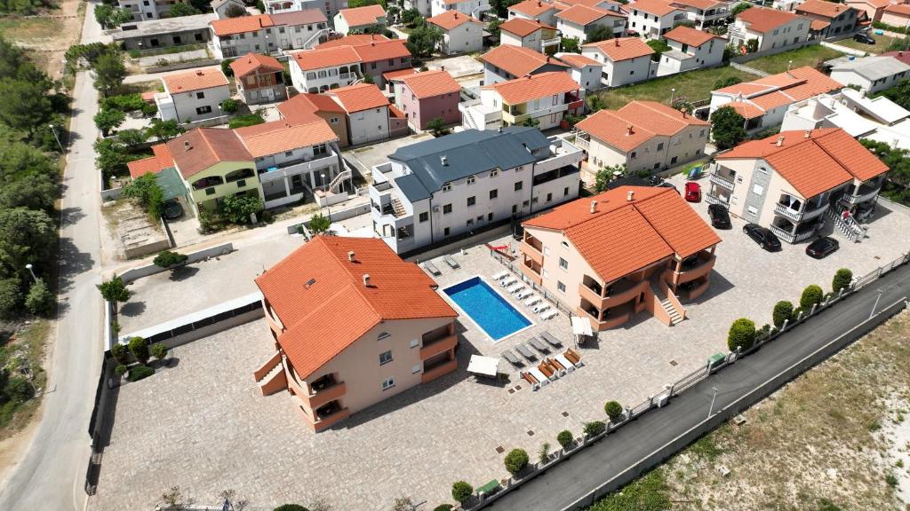 Una vista aérea de Apartments Villa Lucky