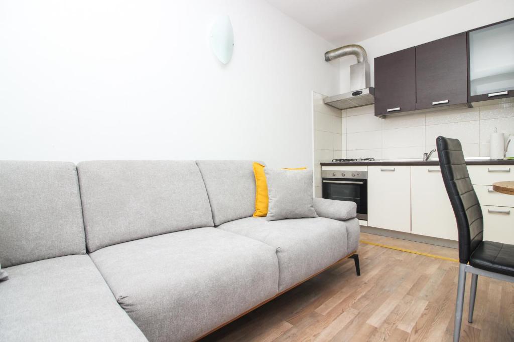 Kuchyňa alebo kuchynka v ubytovaní Apartments Lotta