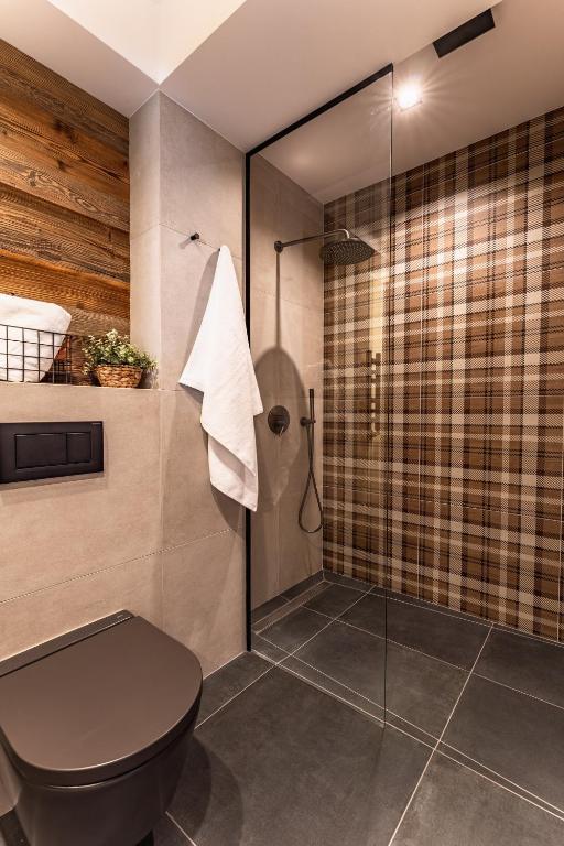 Kúpeľňa v ubytovaní Apartamenty i Pokoje Krupówki 49