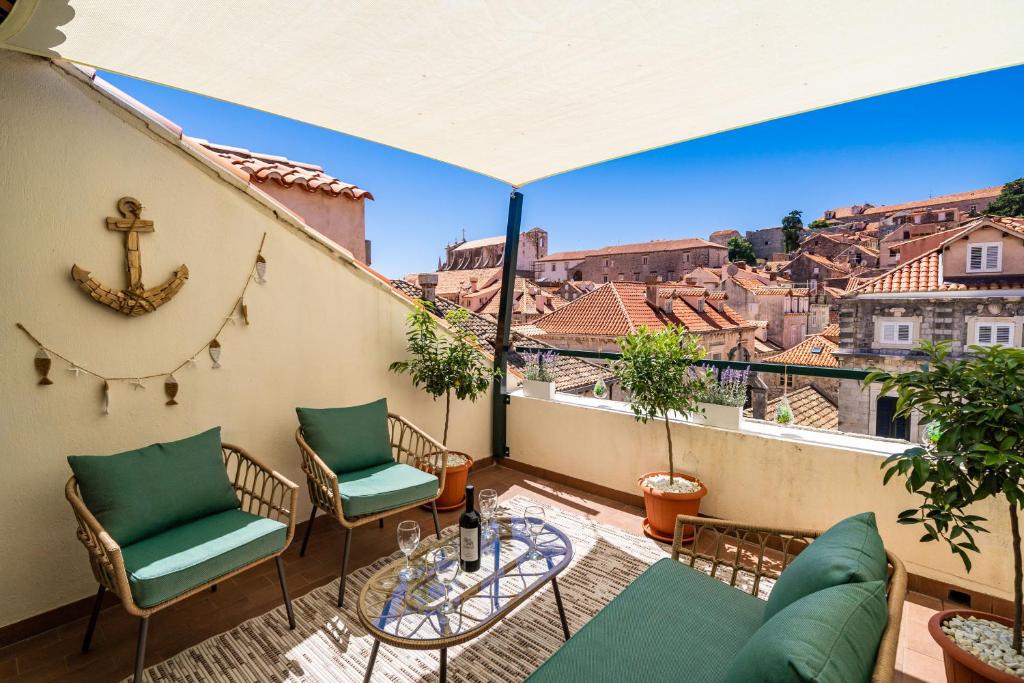 Balkón alebo terasa v ubytovaní Luxury apartment Petra with terrace and city view
