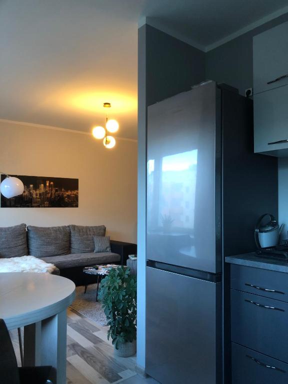 Cheap And Cozy Apartments Near City Center With Parking