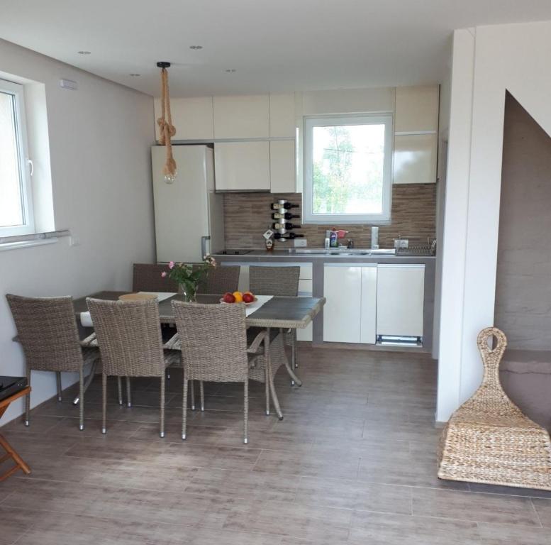 Afbeelding uit fotogalerij van River Casa in Ledine