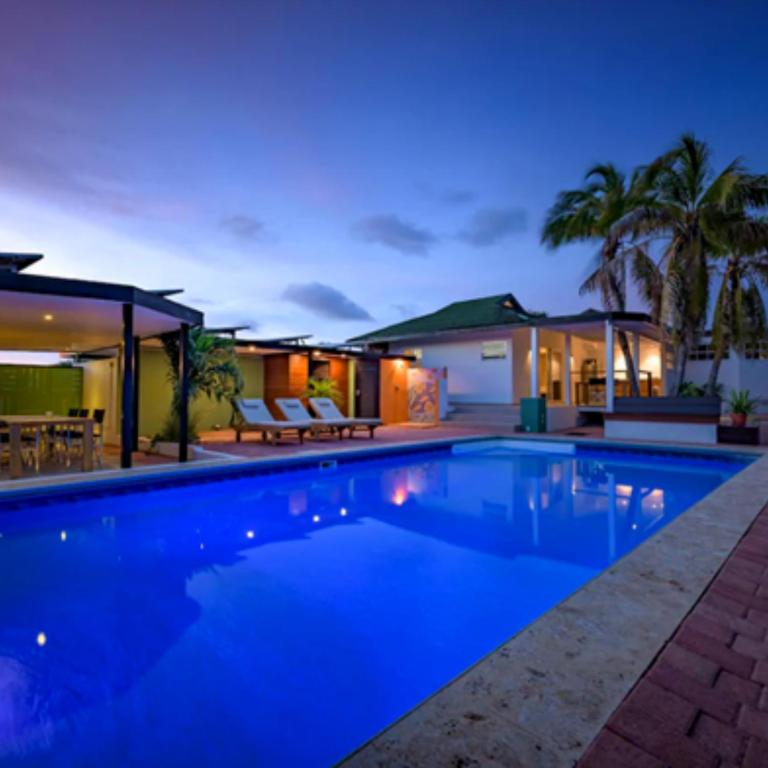 Apartamento Vacacional para parejas con Piscina en Aruba - Apartamento De Una Habitación
