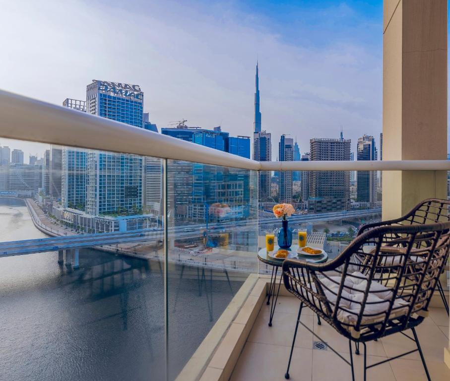 NEW! LUX Spectacular Burj Khalifa view apartment, Dubai (updated prices